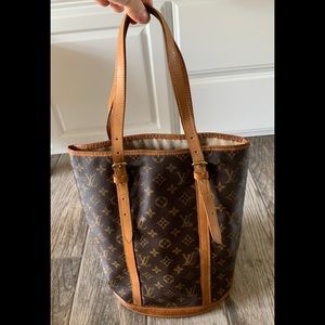 Authentic Louis Vuitton Bucket GM handbag